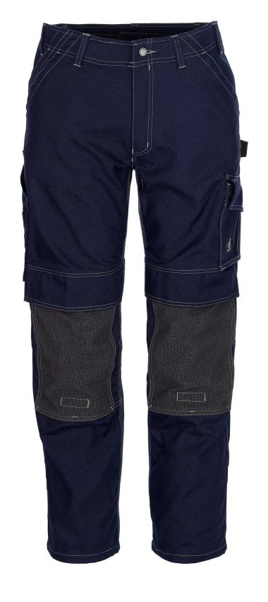 Trousers with kneepad pockets